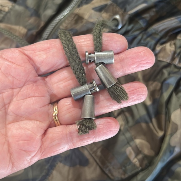 NWT Snobbish Collection camo hooded rain coat size XL - Picture 10 of 12